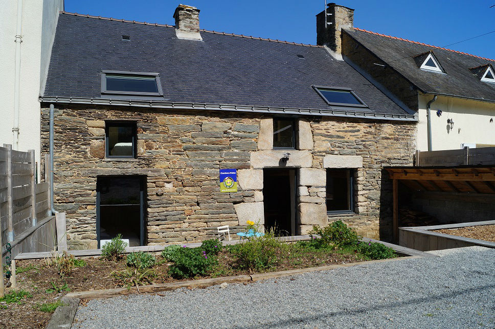 La façade avant a été conservée comme à l'origine de sa construction.